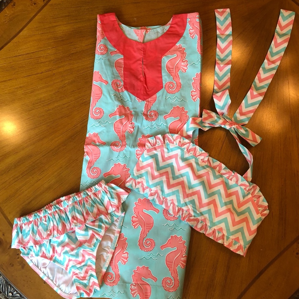 NWT Kelly’s Kids girls bikini size 10 with coordinating cover up in blue/coral.